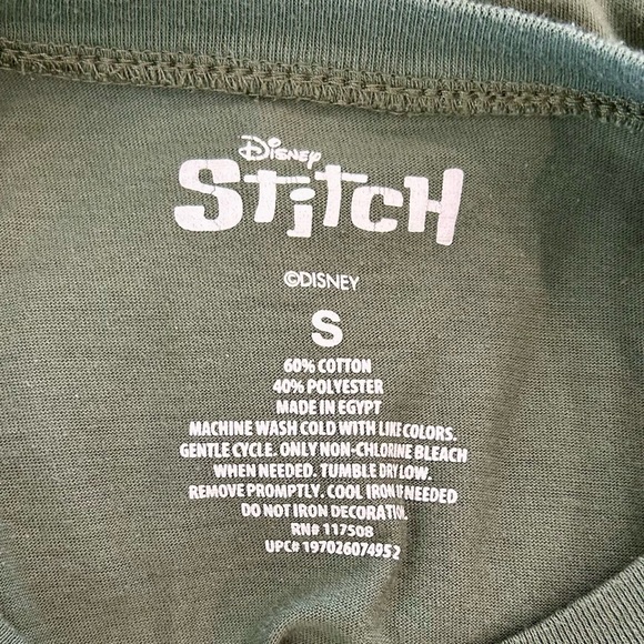 Disney & Peanuts Junior Women Green Graphic T-Shirts Set Sz S & L Snoopy Stitch - Picture 12 of 14